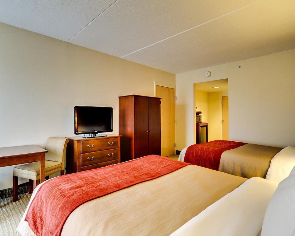 Comfort Inn & Suites York Extérieur photo