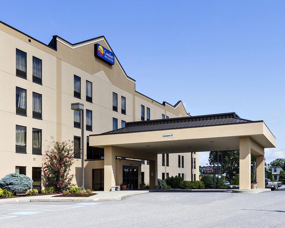 Comfort Inn & Suites York Extérieur photo