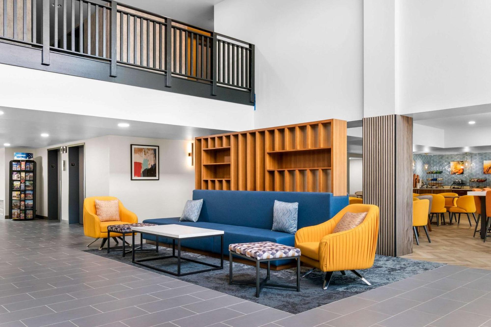 Comfort Inn & Suites York Extérieur photo