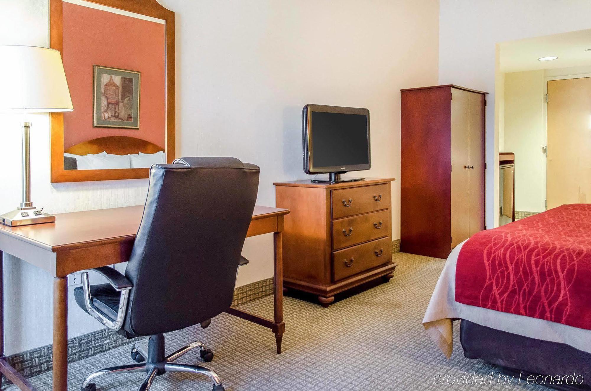Comfort Inn & Suites York Extérieur photo