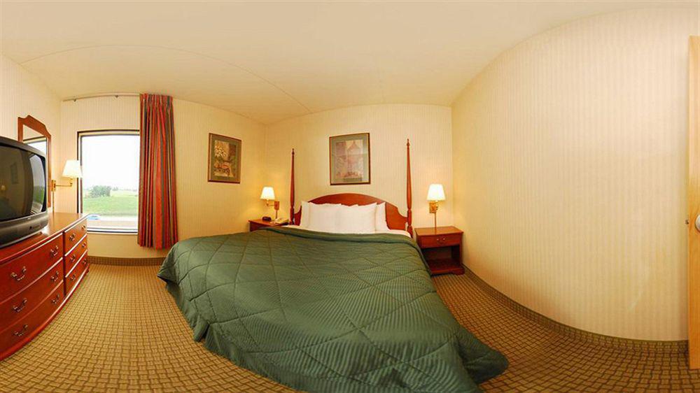 Comfort Inn & Suites York Extérieur photo